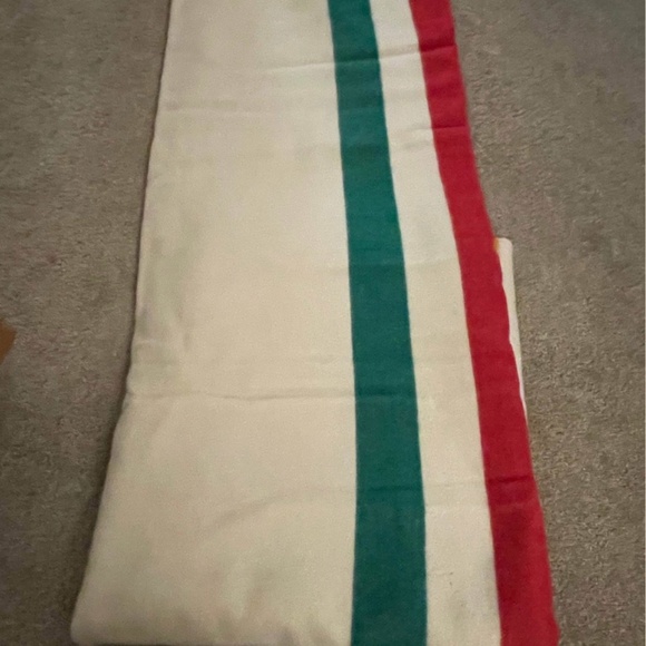 The Bay Blanket - Picture 3 of 5